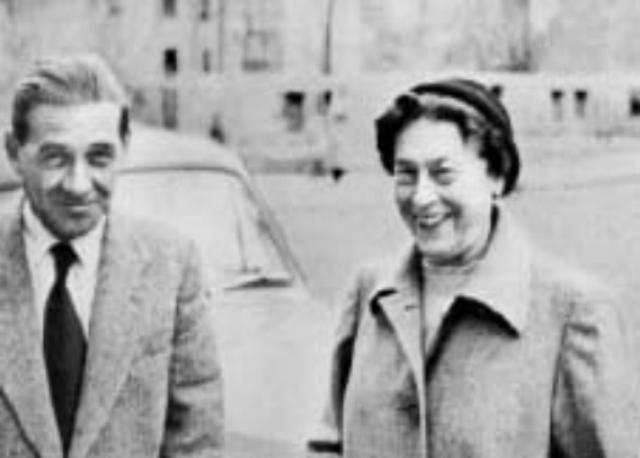 Гайто Газданов с женой.jpeg