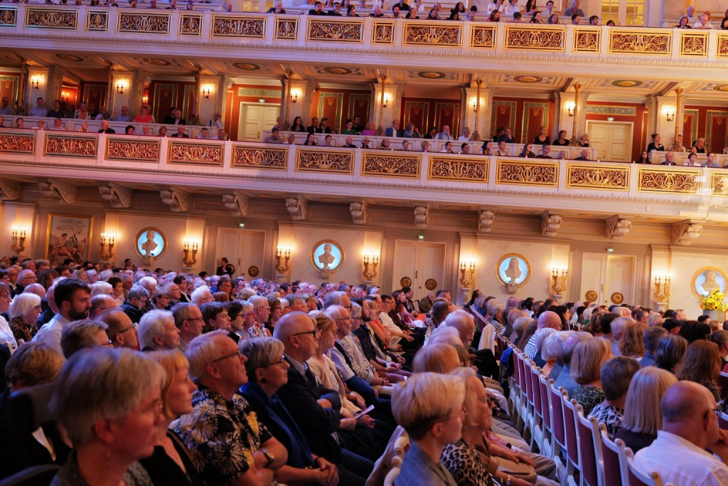 Зал-2.jpg Зал-2.jpg