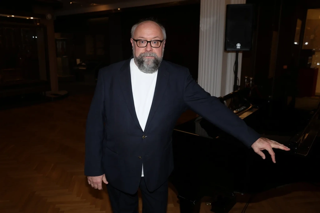 Александр Гиндин.jpeg