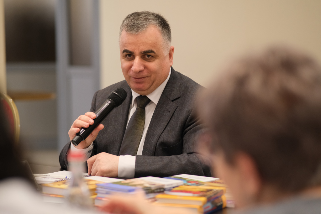 Юрий Навоян-2.JPG