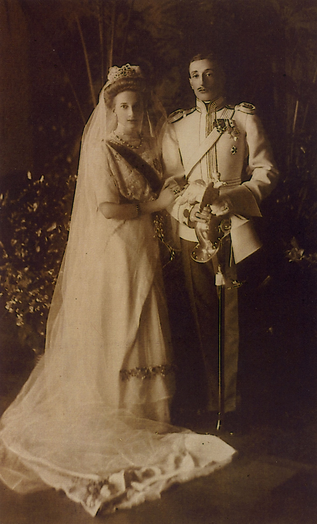 Wedding_of_Georgian_Prince_Konstantine_Bagration_of_Mukhrani_to_Princess_Tatiana_Constantinovna_of_Russia.jpg